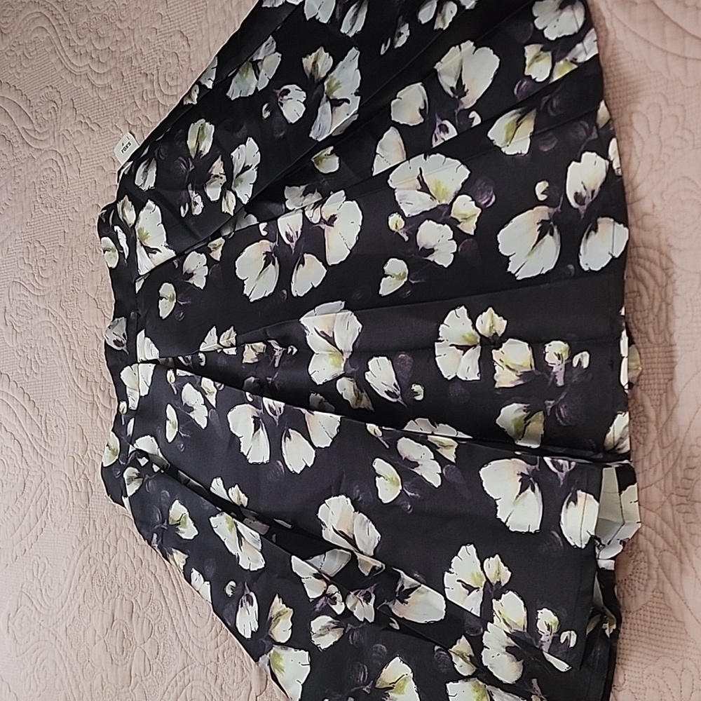 Nikibiki. Medium, Floral/black